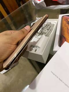 iPhone xs Max 256 03410706758watsapp