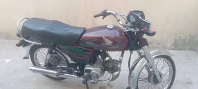 Honda CG 70cc model 2021/22 for sale Bahria Town Lahore urgent sale