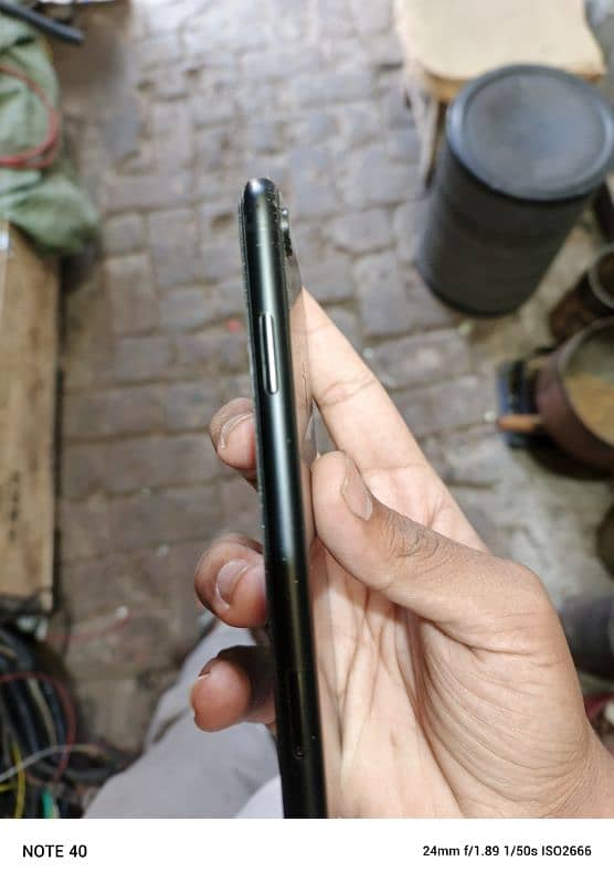 iPhone xr non pta no exchange only seal 2