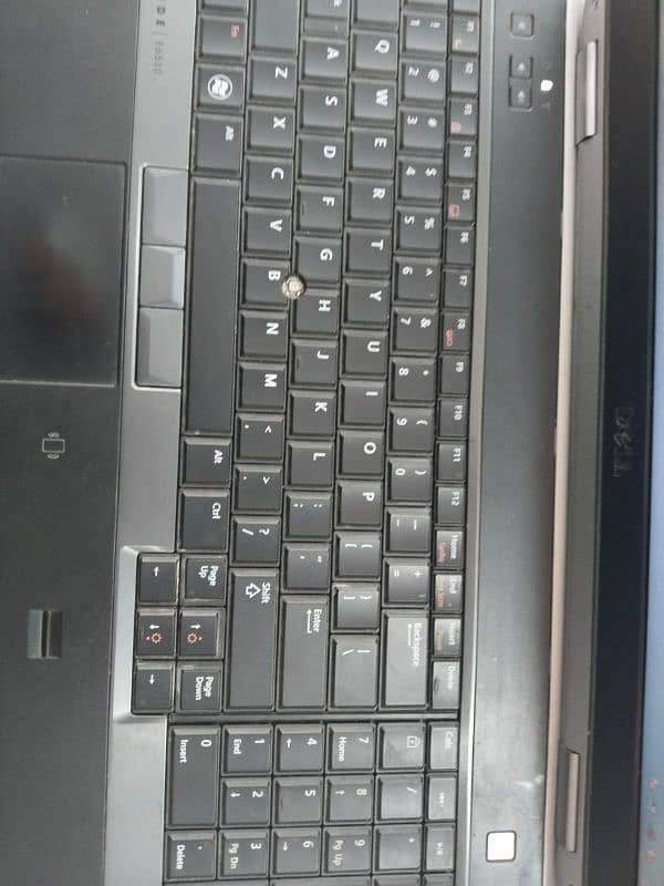 Dell latitude E6530 5