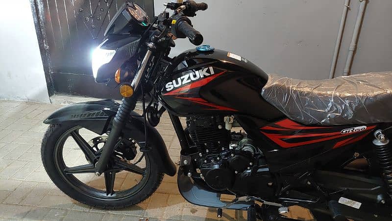 SUZUKI GR 150 IN BRAND NEW CONDITION 3