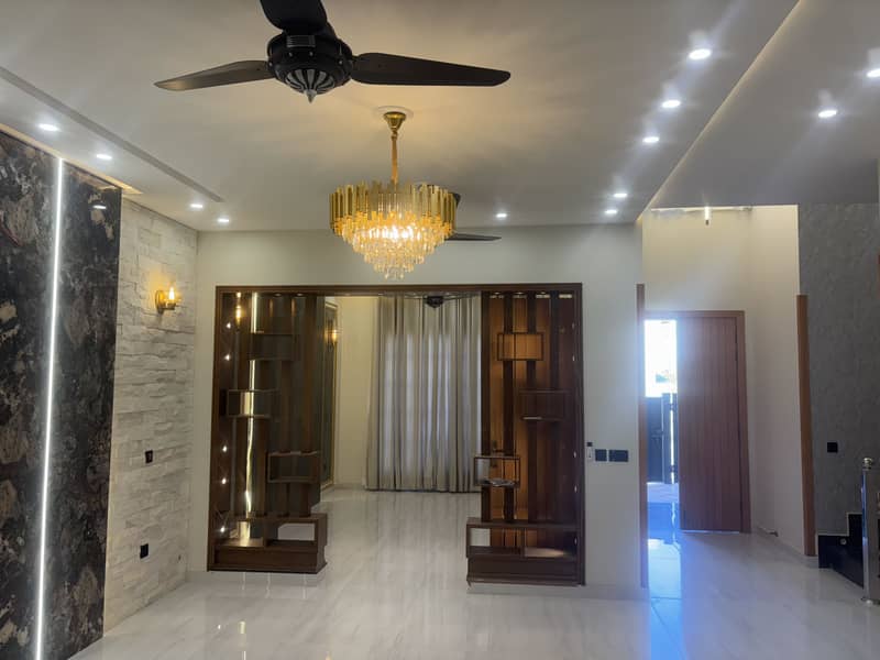 10 MARLA 5 BEDROOM HOUSE IN DHA PHASE 11 RAHBAR SECTOR 1 BLOCK EIS AVAILABLE FOR SALE 10