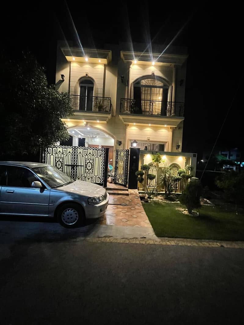 DHA RAHBAR ONE YEAR OLD MOST BEAUTIFUL HOUSE ON 100 FT WIDE ROAD IS UP FOR SALE 28