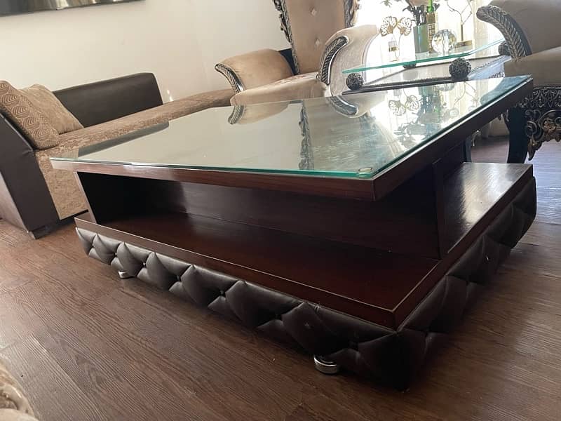 center table for tv - lounges etc condition 10/10 3