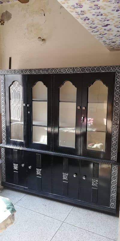 Showcase Divider in  Condition like New 1