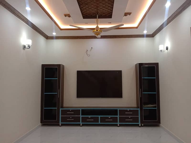 House Is Available For sale In Johar Town Phase 2 - Block R1 3