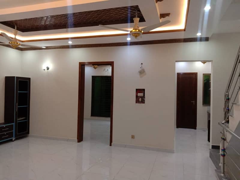 House Is Available For sale In Johar Town Phase 2 - Block R1 4