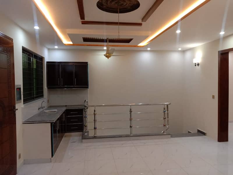 House Is Available For sale In Johar Town Phase 2 - Block R1 13