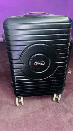 luggage bag Brand new i take from dubai