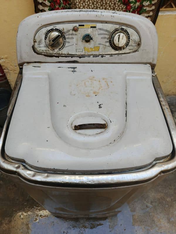 Used Washing Machine for Sale – Working Condition 1