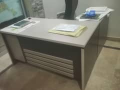 Office Furniture Bilkul New hai just 3 month used hai