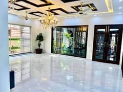 Bahria Town - Sector C House For rent Sized 1 Kanal