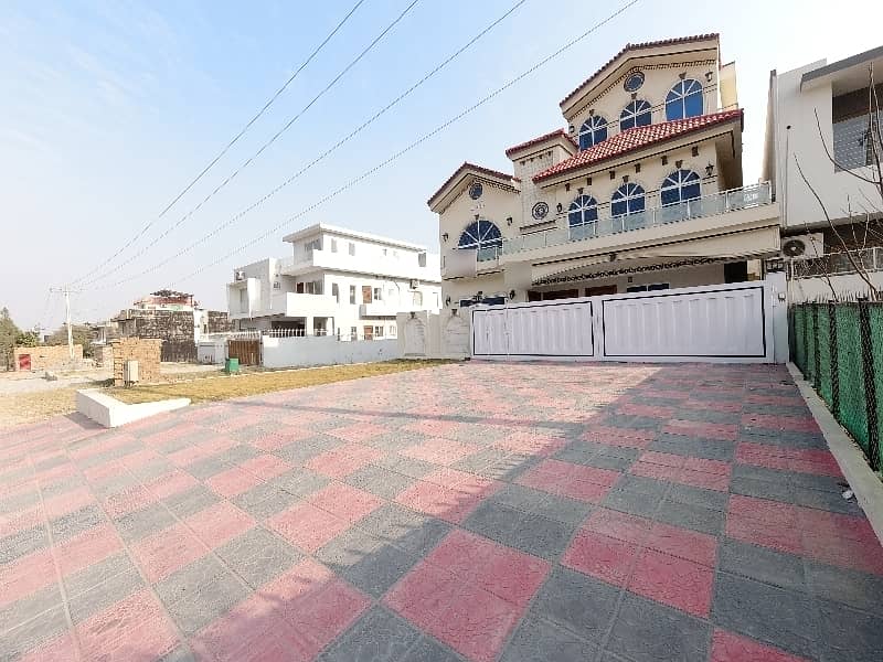 Ideal Main Double Road House In Islamabad Available For Rs. 105000000 1