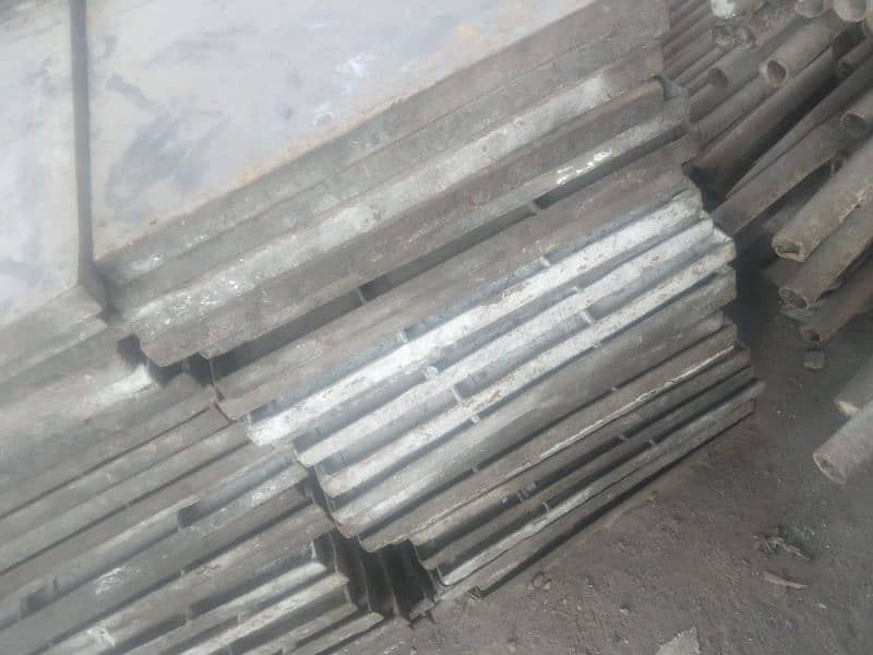 New & used sacffolding pipes in Pakistan | New Joints | Shuttering 13