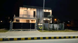 A 1 Kanal House In Lahore Is On The Market For Sale