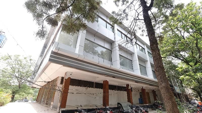 Prime Location 2750 Square Feet Building In G-8 Of Islamabad Is Available For Sale 21