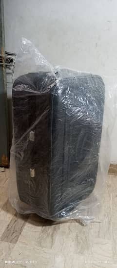 luggage bag/ suitcase band new