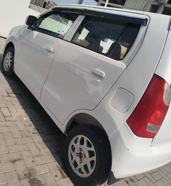 Suzuki Wagon R 2018 7