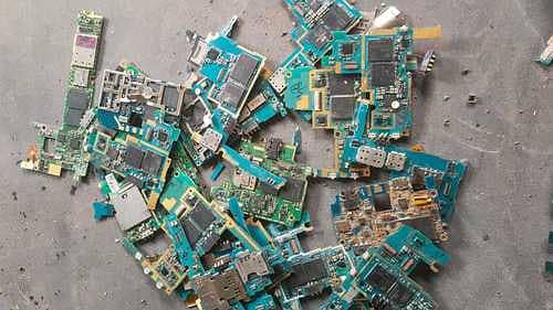 Sale your Computer, Laptops, AC, Mobil & others Electronics scrap 4