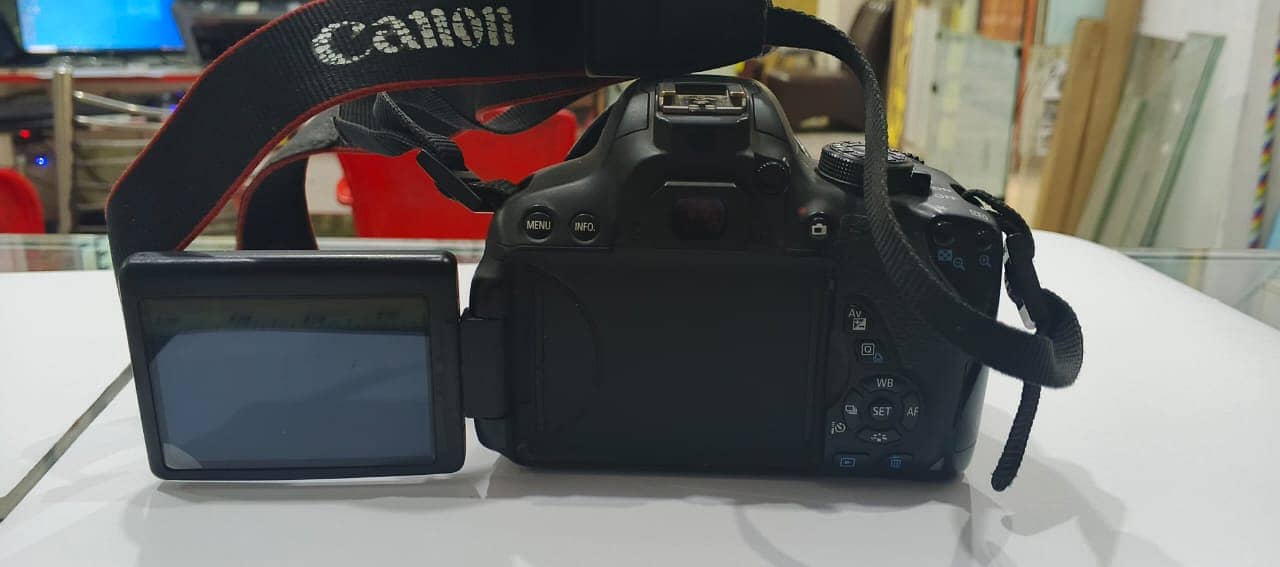 Canon 700d with 18/ 135 lenz 2