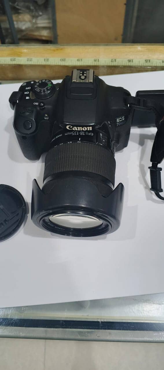 Canon 700d with 18/ 135 lenz 4