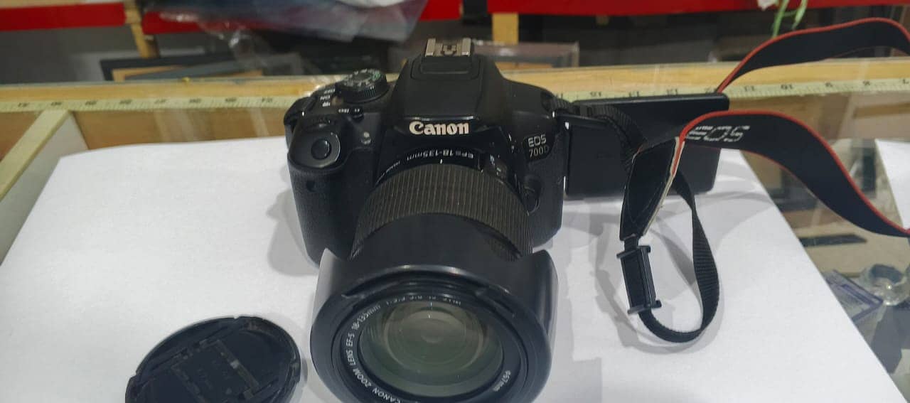 Canon 700d with 18/ 135 lenz 5