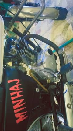 part's orejnel amazing condition Honda 125 2007model Peshawar namber