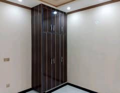 Lower Portion Of 5 Marla In Johar Town For rent