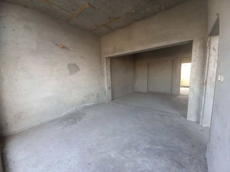 Grey Structure 5 Marla House For sale In Central Park - Block B Lahore 3