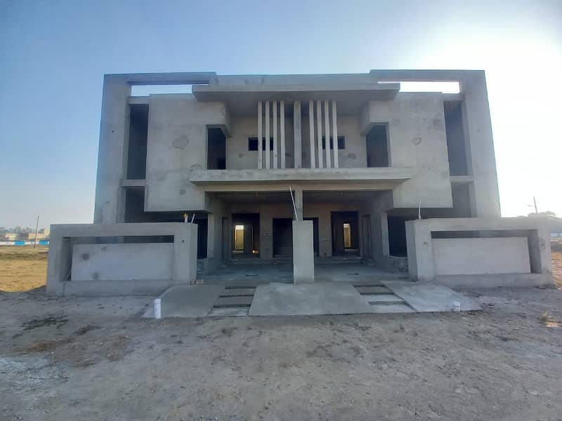 Grey Structure 5 Marla House For sale In Central Park - Block B Lahore 4