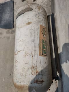 CNG Cylinder along with Stand