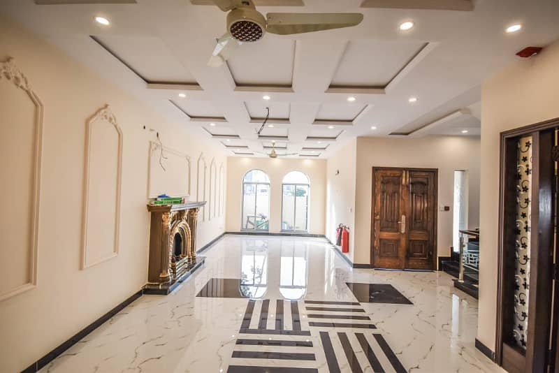 8 Marla Modern Design Spacious House for Sale in DHA Lahore 2