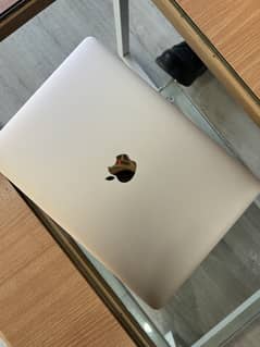 Macbook - Early 2015 - 12 inch - Golden