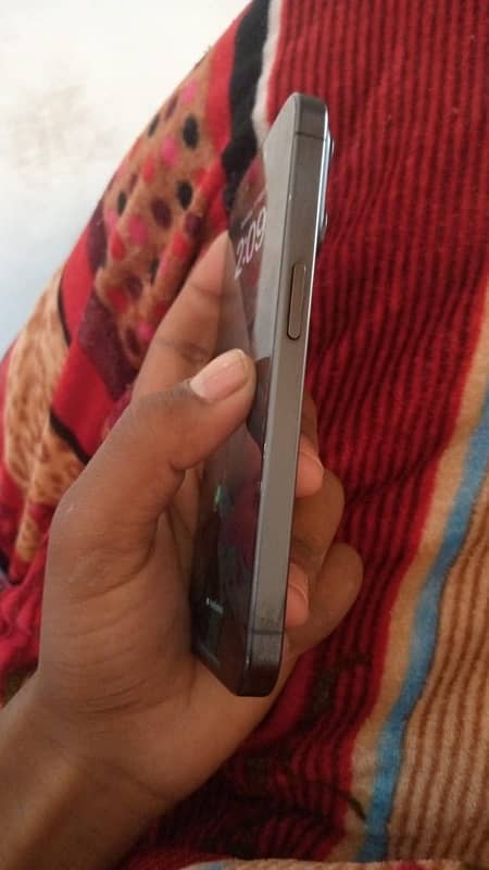 iPhone 15 pro 512 gb 2