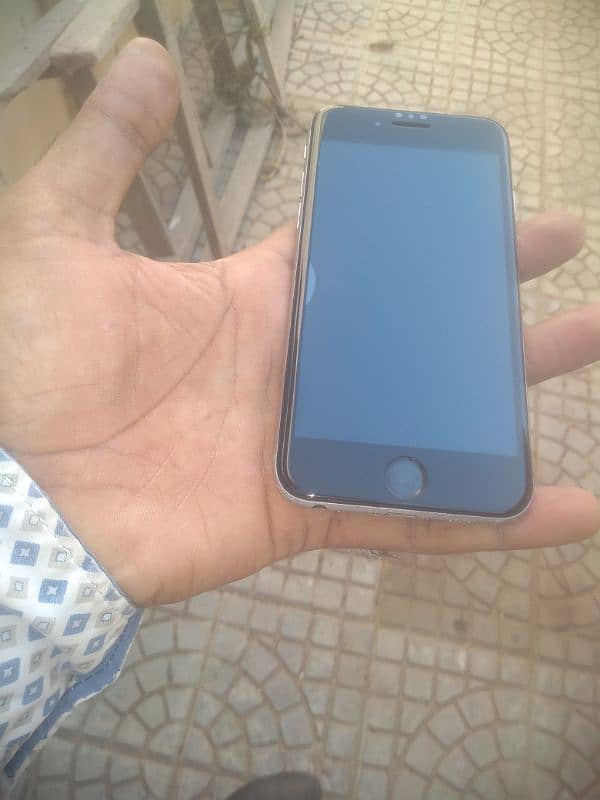 I m selling iphone 6 grey 64gb non pta exchange possible 2