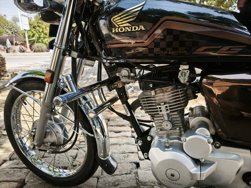 Honda Cg 125 Self Gold 2024 model 1