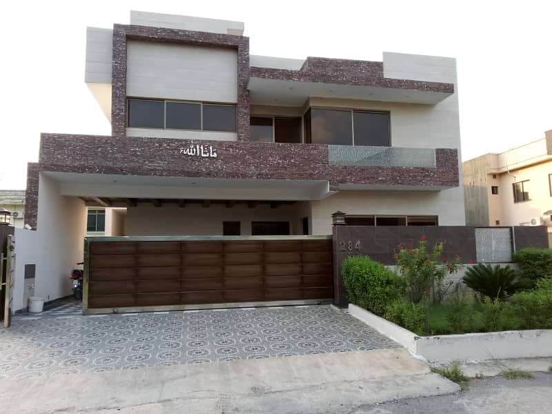 40x80 Size Luxury House Available For Sale 1