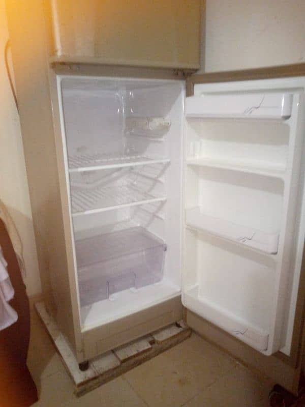 Dawlance Refrigerator 3