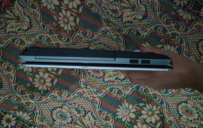 Laptop for sale core i5 3rd generation. 8