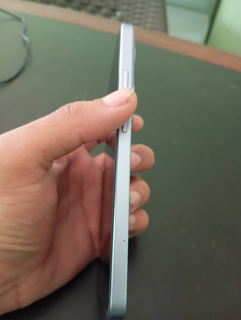 OPPO Reno 11F 4