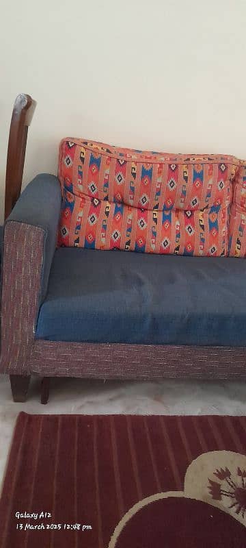 six seater l shape sofa 10/8condition price negotiable 2