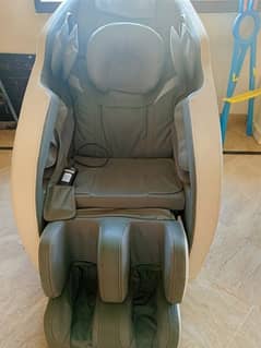 JC BUCKMAN MASSAGE CHAIR