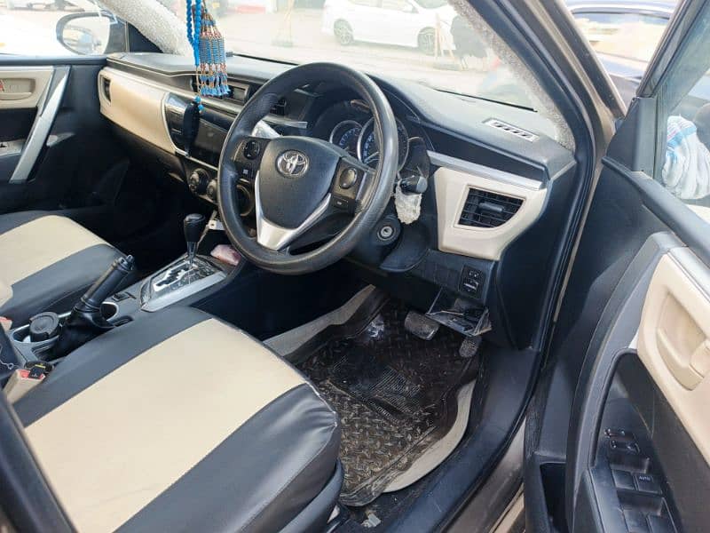 Toyota Corolla Altis 2015 5