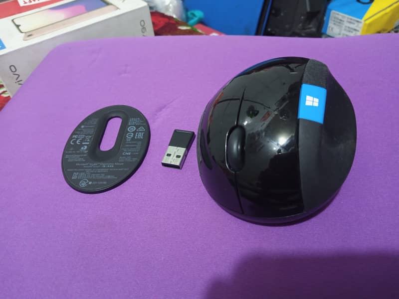original logitech and microsoft sculpt ergonomic mouse 8