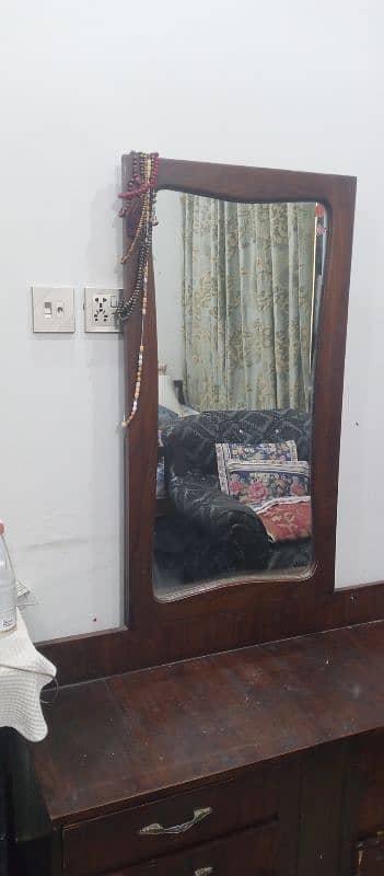 Traditional Dressing table 1