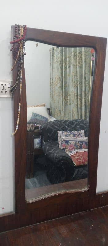 Traditional Dressing table 2