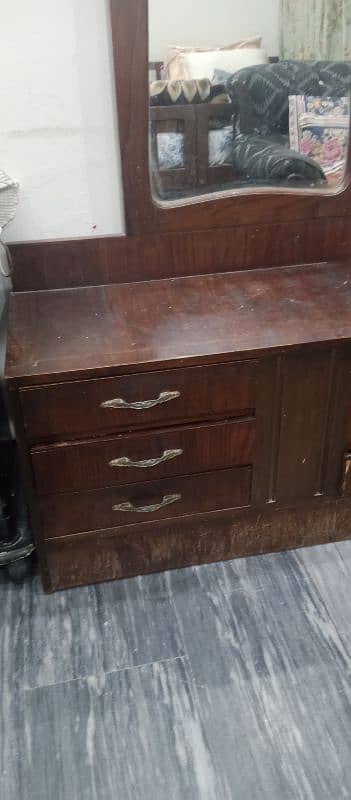 Traditional Dressing table 3