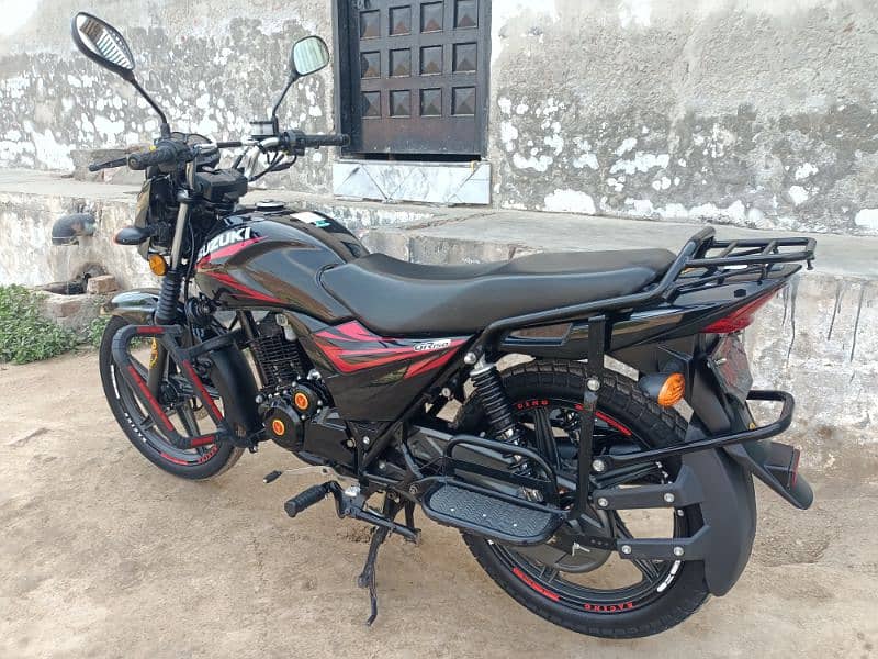 Suzuki GR150 5