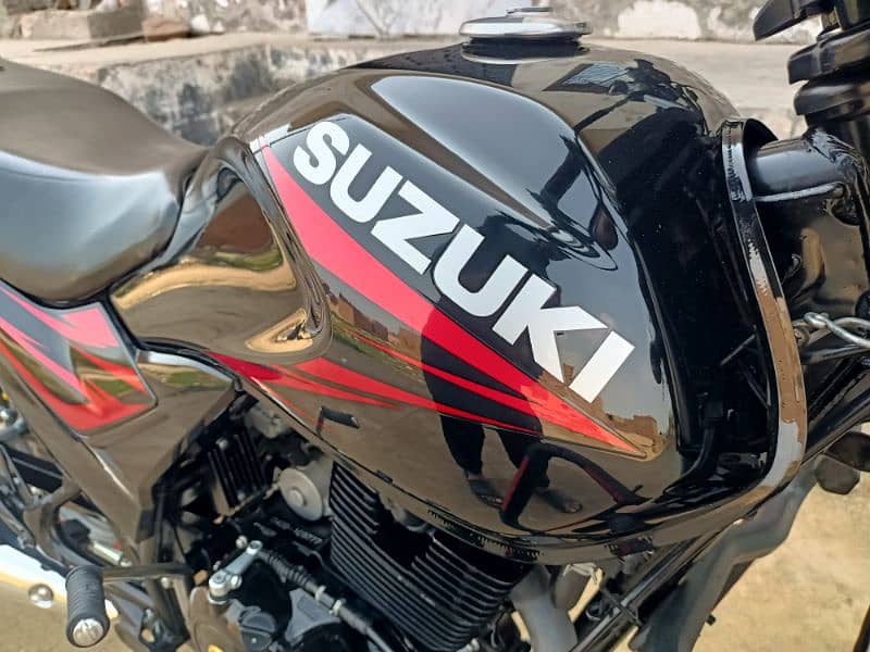 Suzuki GR150 17