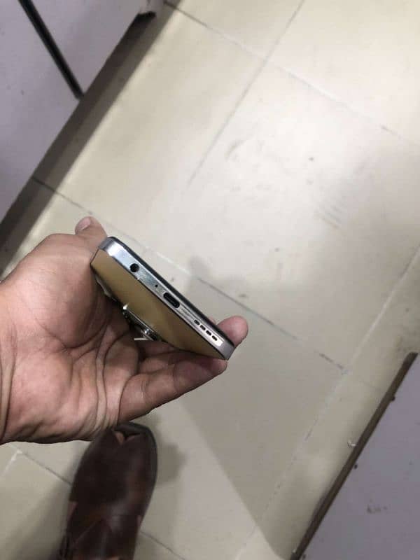 Infinix Hot 40 pro 4